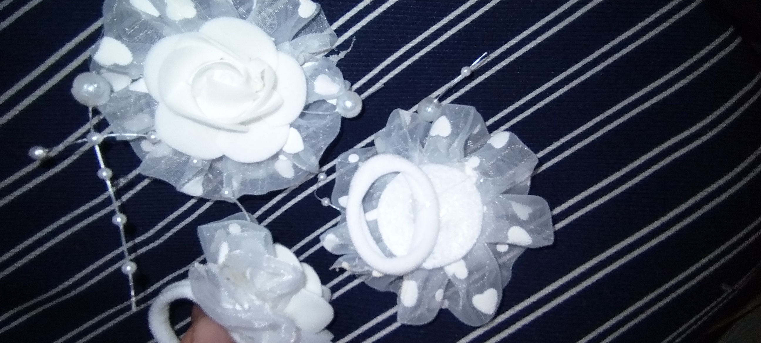 Фотография покупателя товара Резинка для волос бант "Школьница" роза, d-7 см, белый