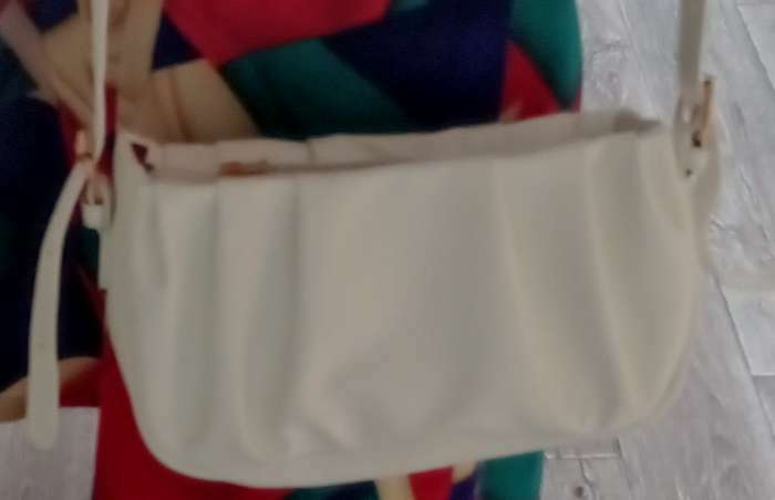 Фотография покупателя товара Сумка кросс-боди на молнии, цвет белый