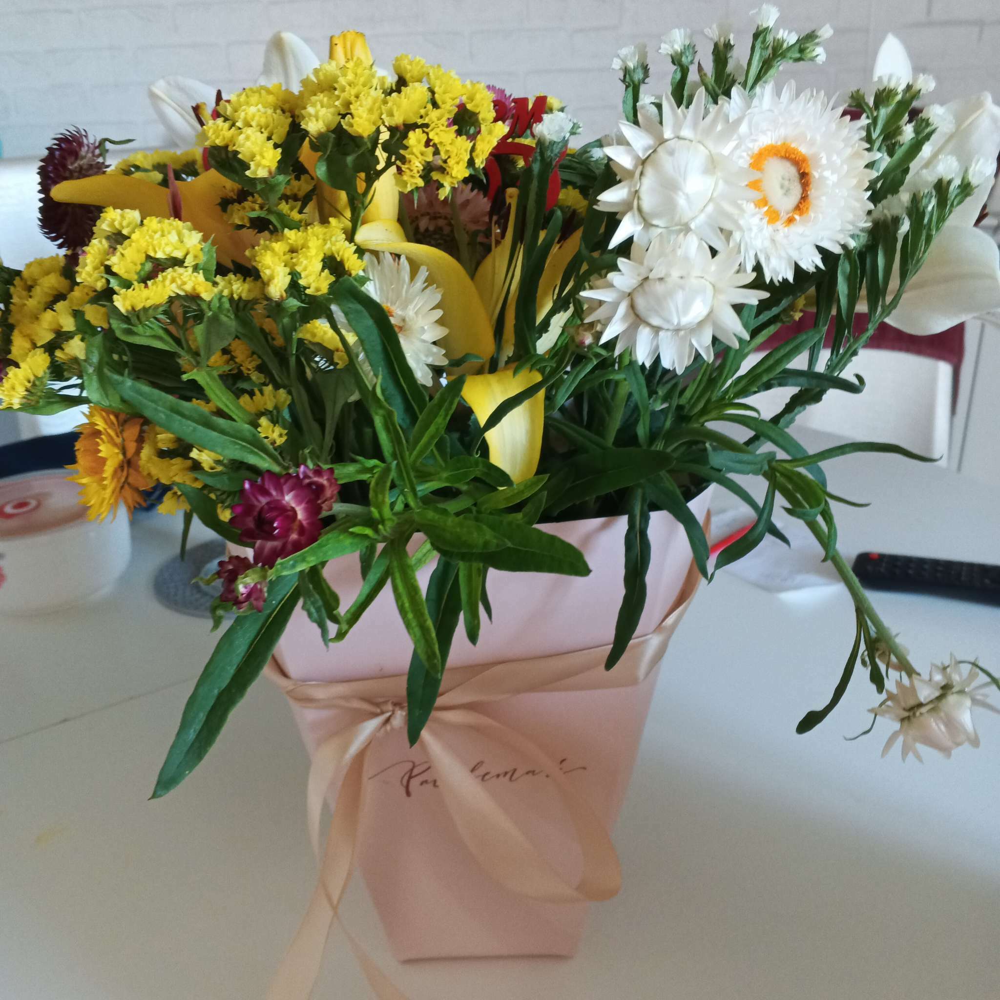 Фотография покупателя товара Переноска для цветов на лентах «Расцветай», 17 х 25 х 9 см - Фото 6