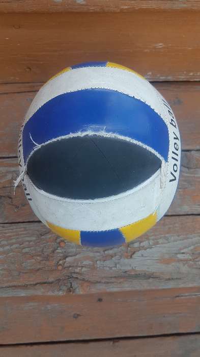 Фотография покупателя товара Мяч волейбольный ONLYTOP, ПВХ, машинная сшивка, 18 панелей, р. 5 - Фото 9