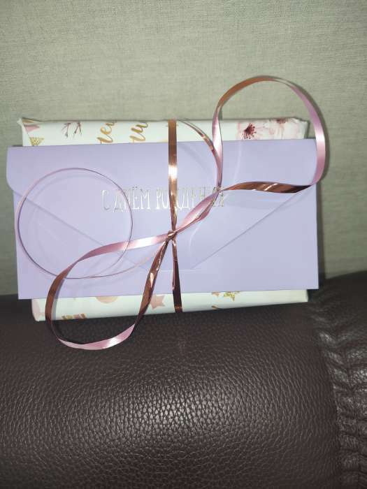 Фотография покупателя товара Конверт подарочный «Поздравляю», софт тач, тиснение, 19×9 см - Фото 9