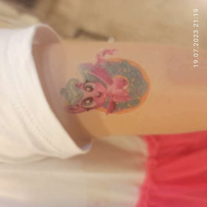 Фотография покупателя товара Детские переводки-татуировки на тело «Единорожка» набор 4 шт. - Фото 1