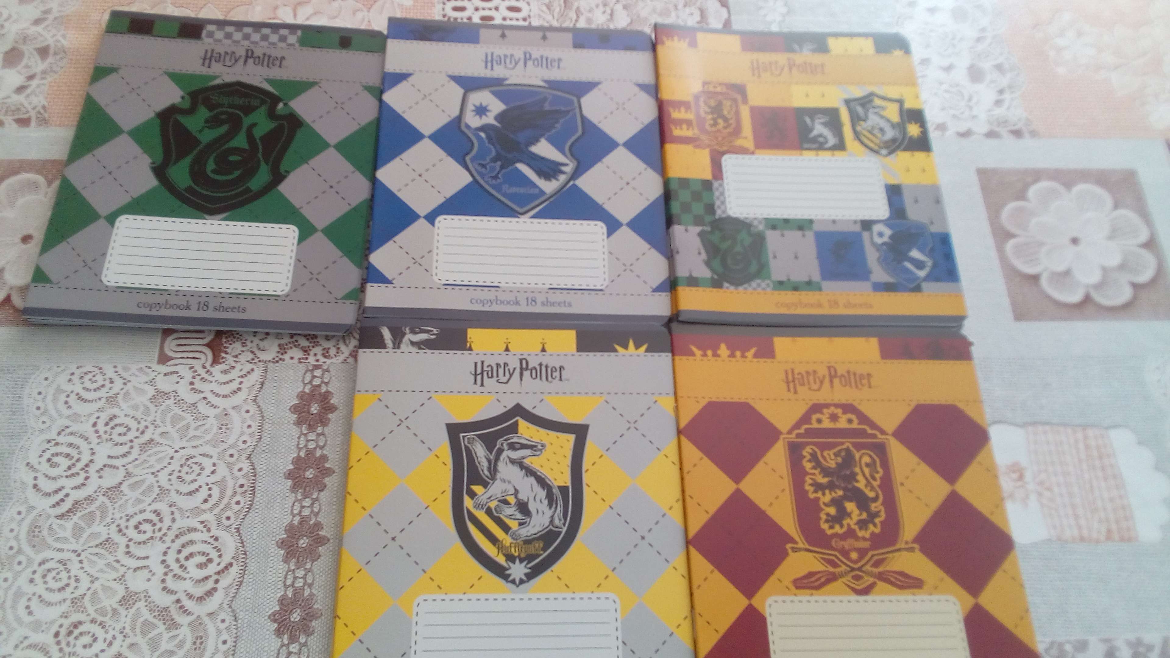 Фотография покупателя товара Тетрадь 18 листoв, в клетку, "Гарри Поттер", обложка мелованный картон, МИКС - Фото 2