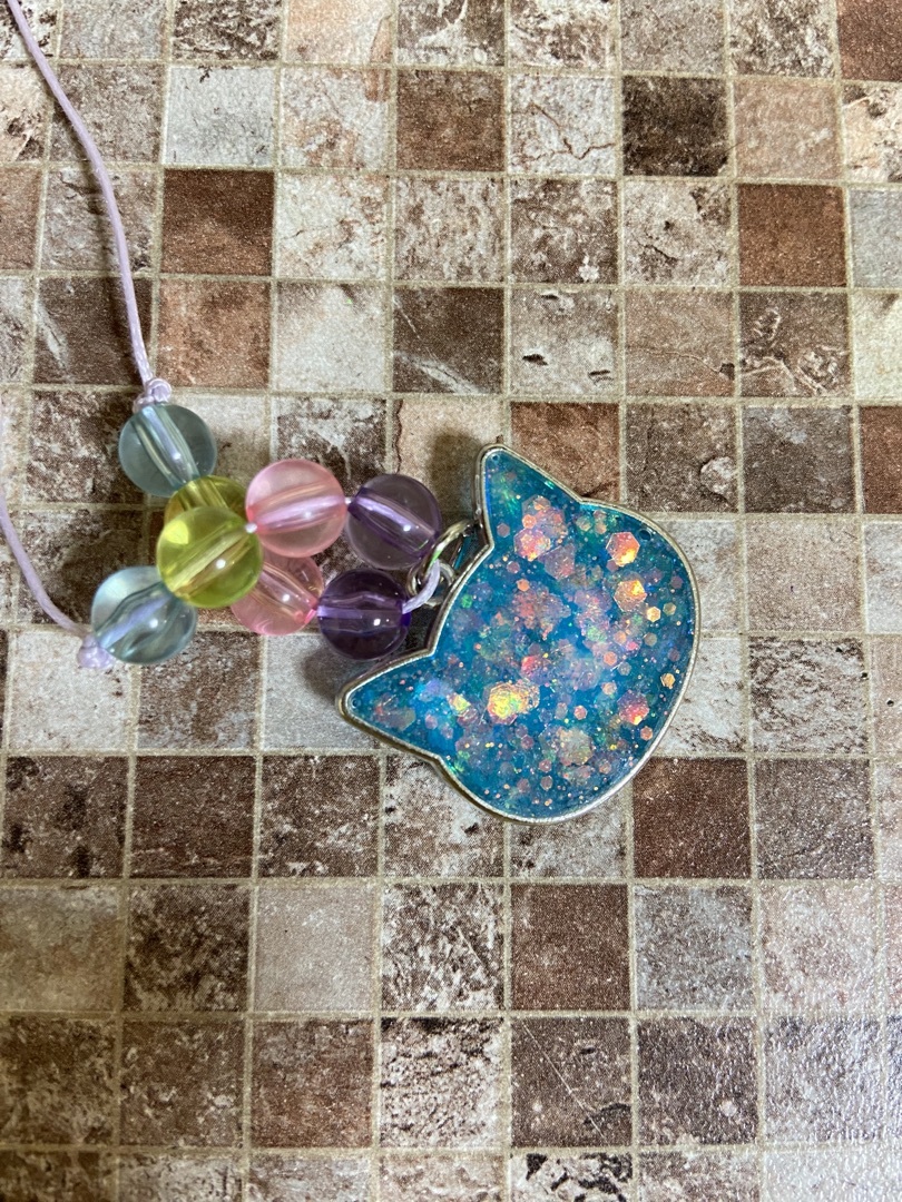 Фотография покупателя товара УЦЕНКА Набор с эпоксидной смолой «Be TrenDIY», Кулон-котик - Фото 5