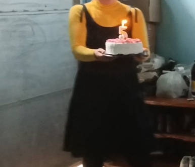 Фотография покупателя товара Свеча для торта "Ромашки", 10,2 см, разноцветная цифра "5"