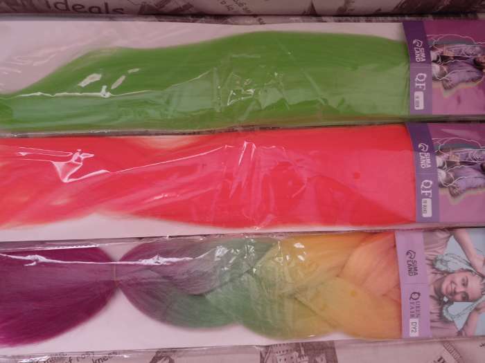 Фотография покупателя товара SIM-BRAIDS Канекалон однотонный, гофрированный, 65 см, 90 гр, цвет светло-зелёный(#Green) - Фото 3