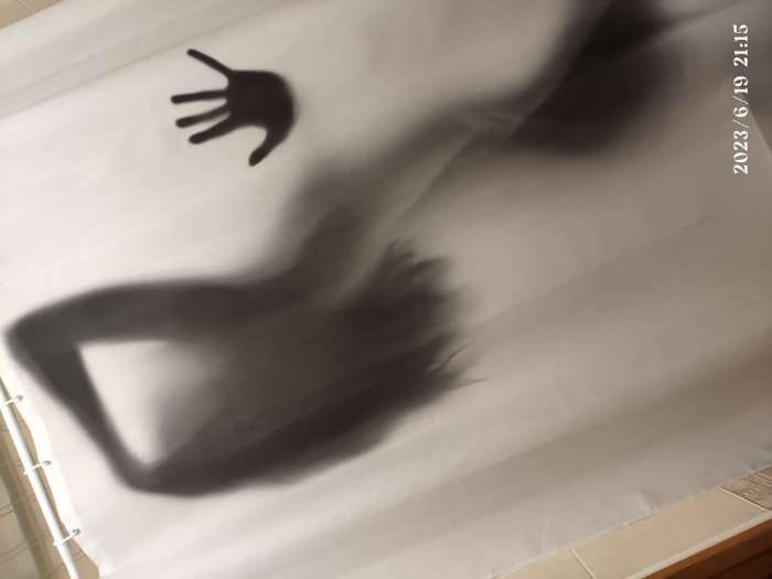 Фотография покупателя товара Штора для ванной Доляна «Секрет» с люверсами, 180×180 см - Фото 2