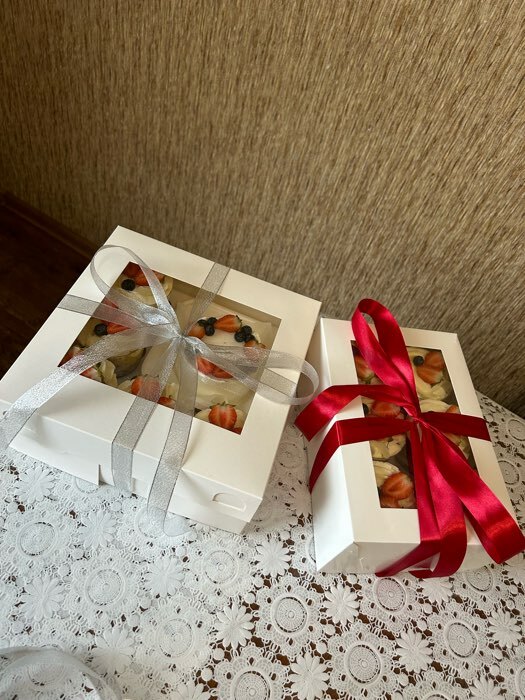 Фотография покупателя товара Упаковка под 6 капкейков с окном, белая, 25 х 17 х 10 см - Фото 5