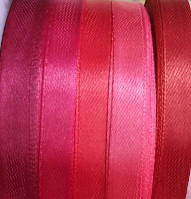 Фотография покупателя товара Набор атласных лент, 5 шт, размер 1 ленты: 10 мм × 23 ± 1 м, цвет красный спектр - Фото 6