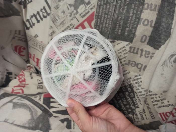 Фотография покупателя товара Мешок для стирки белья с диском Доляна, 15×15 см, мелкая сетка, цвет белый