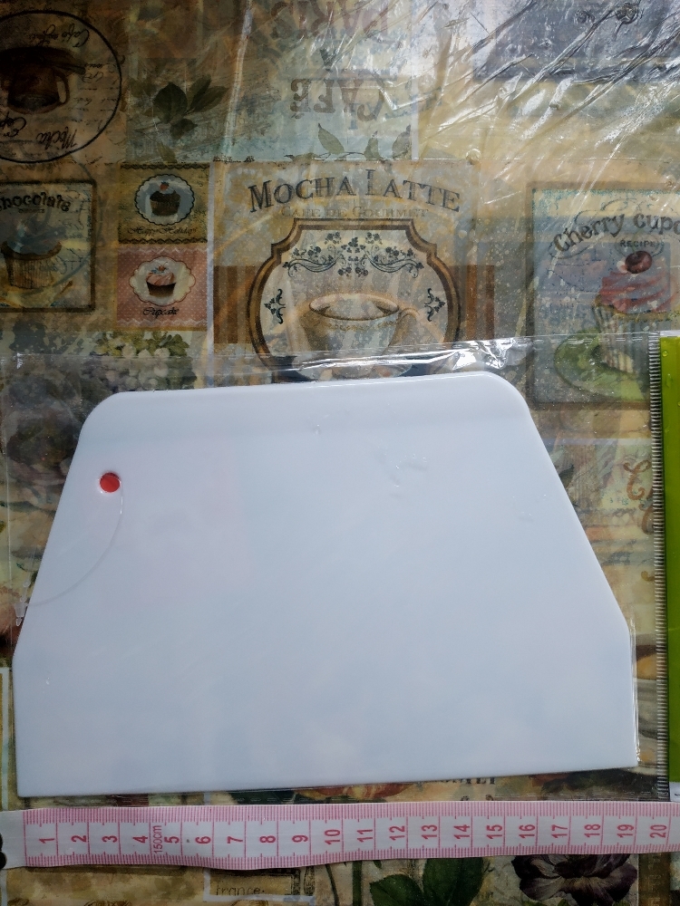 Фотография покупателя товара Шпатель кондитерский прямой Доляна, 19,5×12,5 см, цвет белый