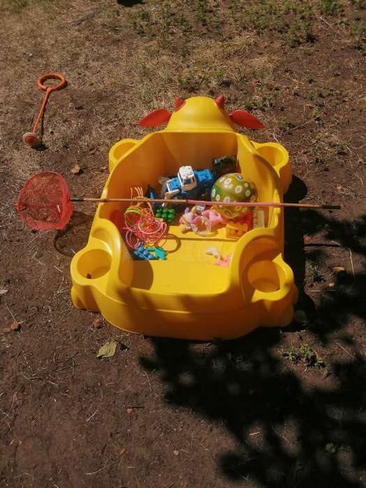 Фотография покупателя товара Песочница детская пластиковая, с крышкой, 116 × 83 × 30 см, «Коровка» - Фото 5