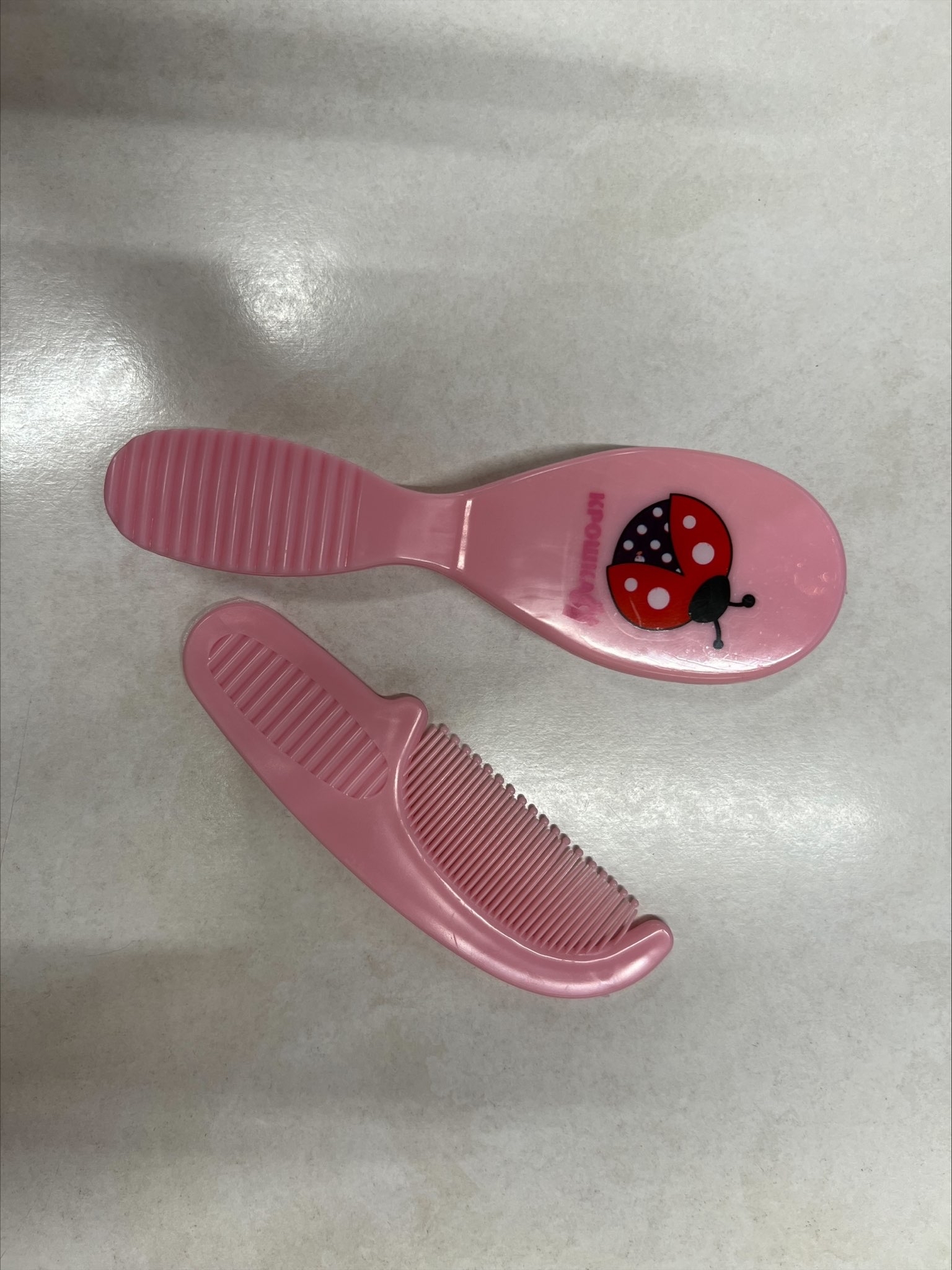 Фотография покупателя товара Расчёска детская + массажная щётка для волос, от 0 мес., цвет МИКС - Фото 2