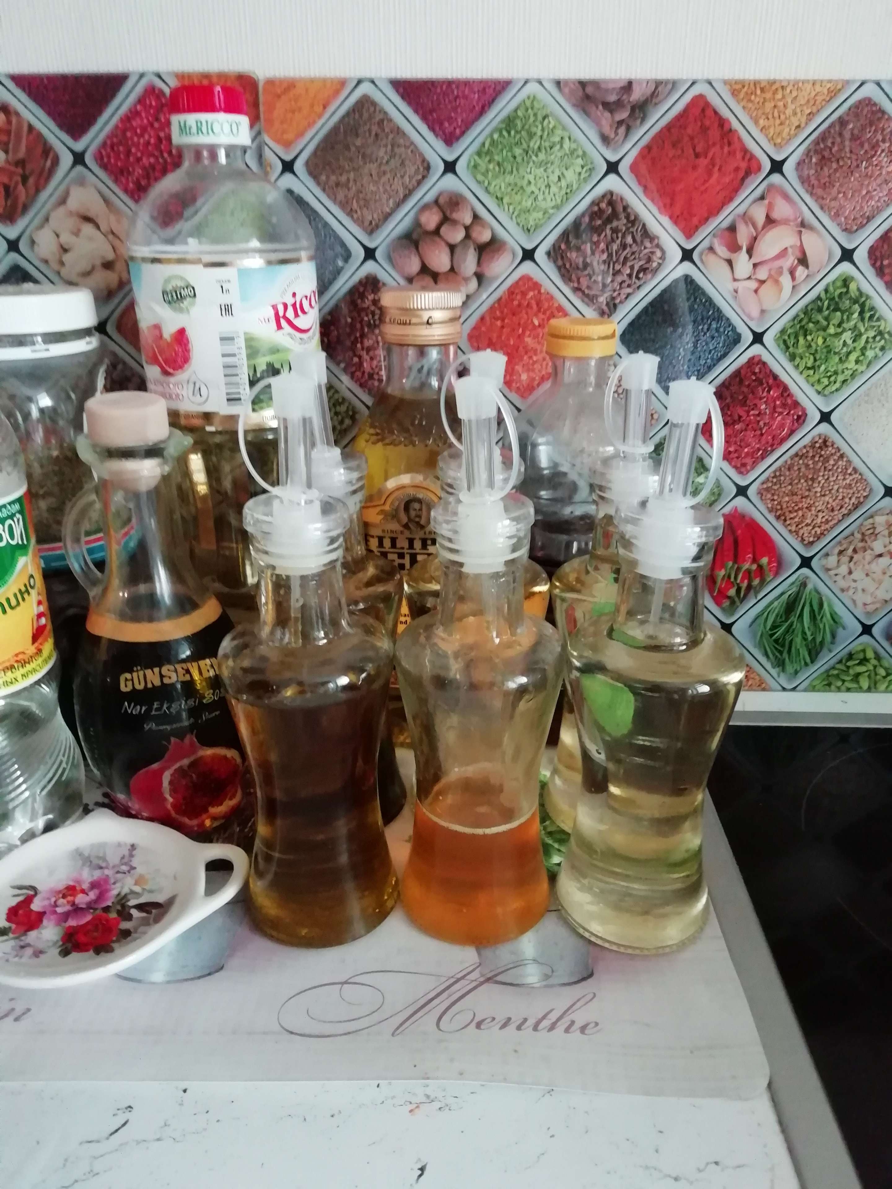 Фотография покупателя товара Бутыль для масла и уксуса «Изгиб», 200 мл, 19 см, цвет МИКС - Фото 3