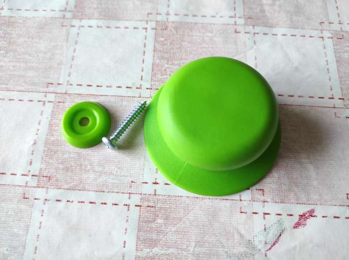 Фотография покупателя товара Ручка для крышки на посуду, d=6 см, с саморезом, цвет зелёный - Фото 1