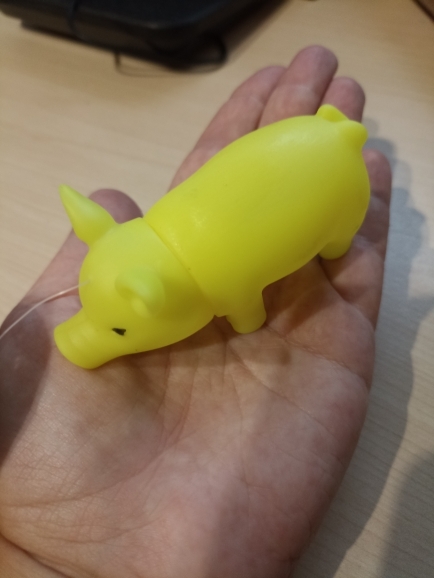 Фотография покупателя товара Игрушка пищащая "Маленький поросёнок" для собак, 9 см, жёлтая