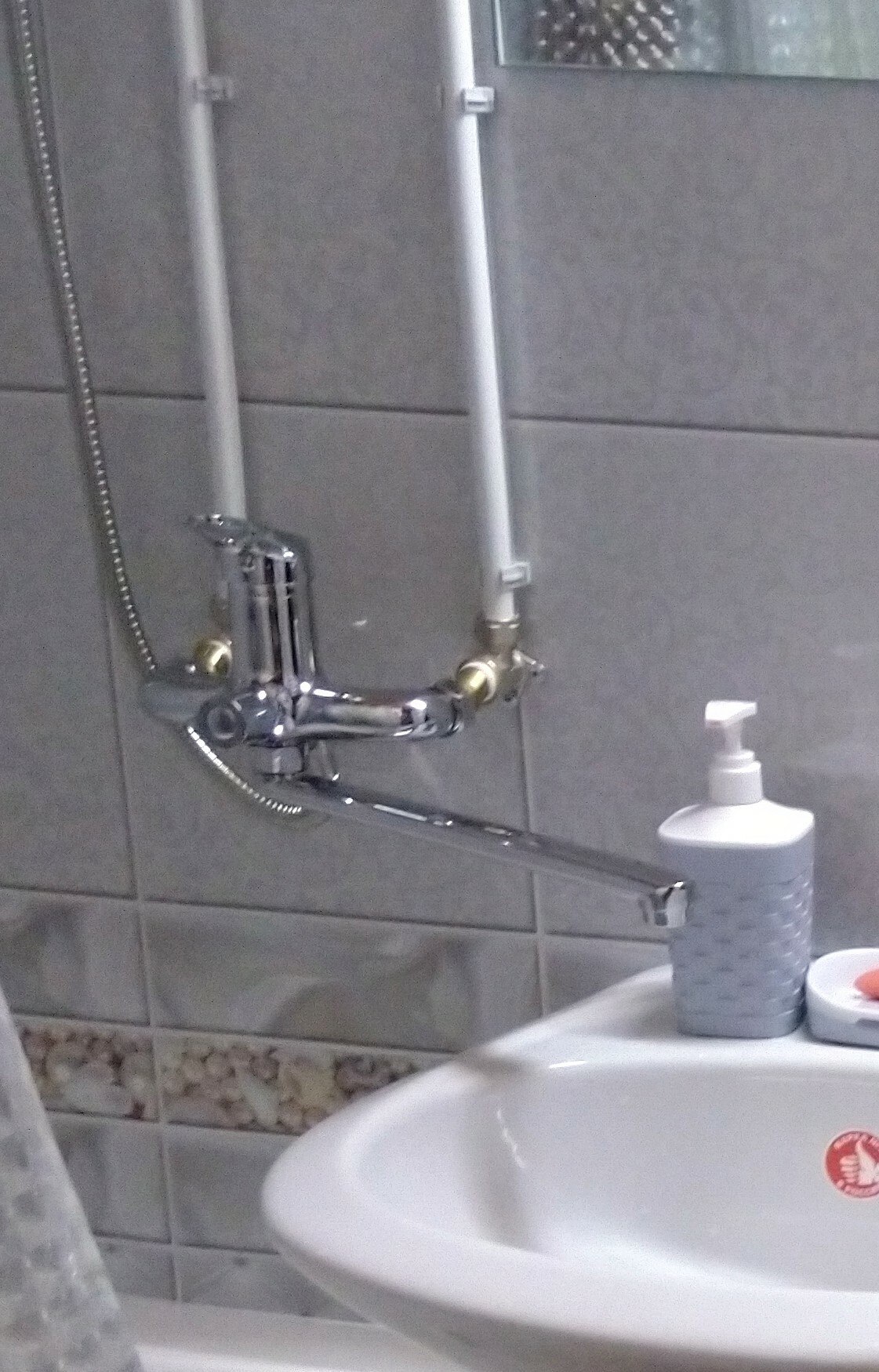 Фотография покупателя товара Смеситель для ванны Accoona А87150, однорычажный, хром - Фото 1