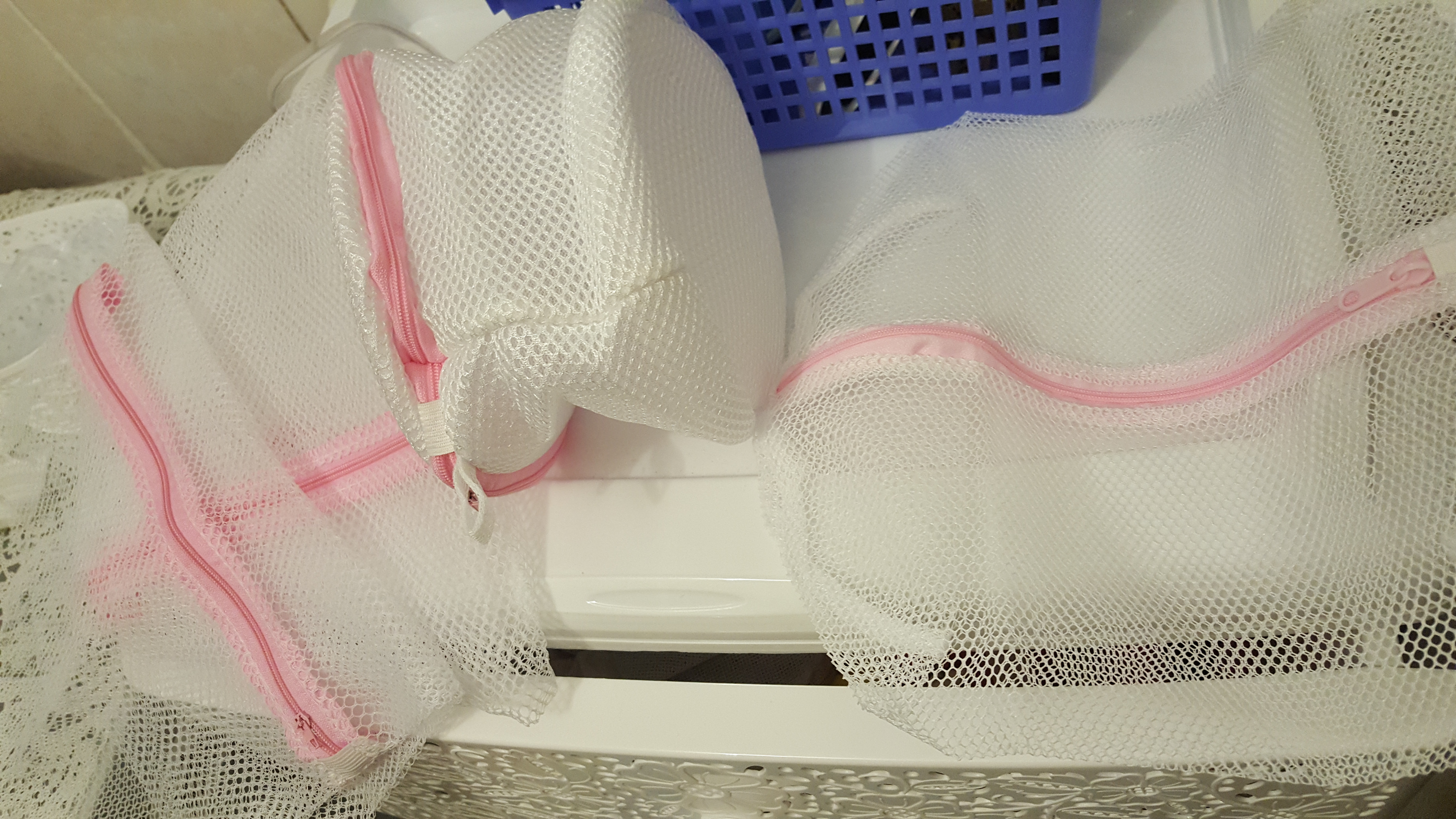 Фотография покупателя товара Набор мешков для стирки белья Доляна, 4 шт, цвет белый