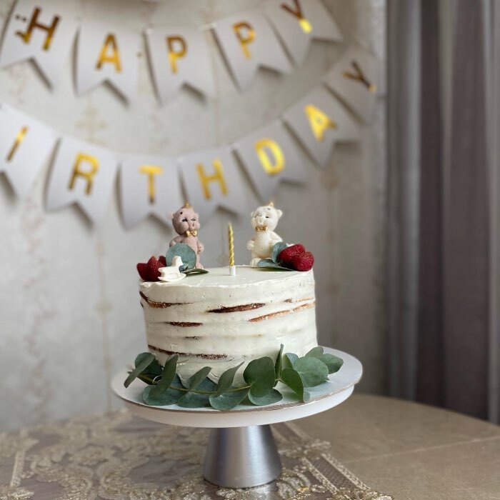 Фотография покупателя товара Свечи в торт "Спираль", 10 шт, средние, 5 см, золотой металлик - Фото 4