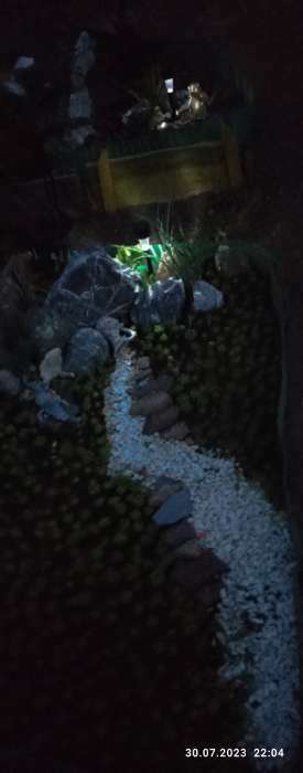 Фотография покупателя товара Садовый светильник на солнечной батарее «Трапеция», 4.5 × 30 × 4.5 см, 1 LED, свечение белое - Фото 10