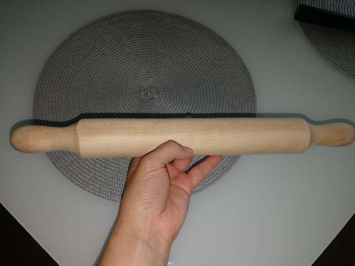 Фотография покупателя товара Скалка деревянная Доляна, 42 см, с ручками - Фото 2
