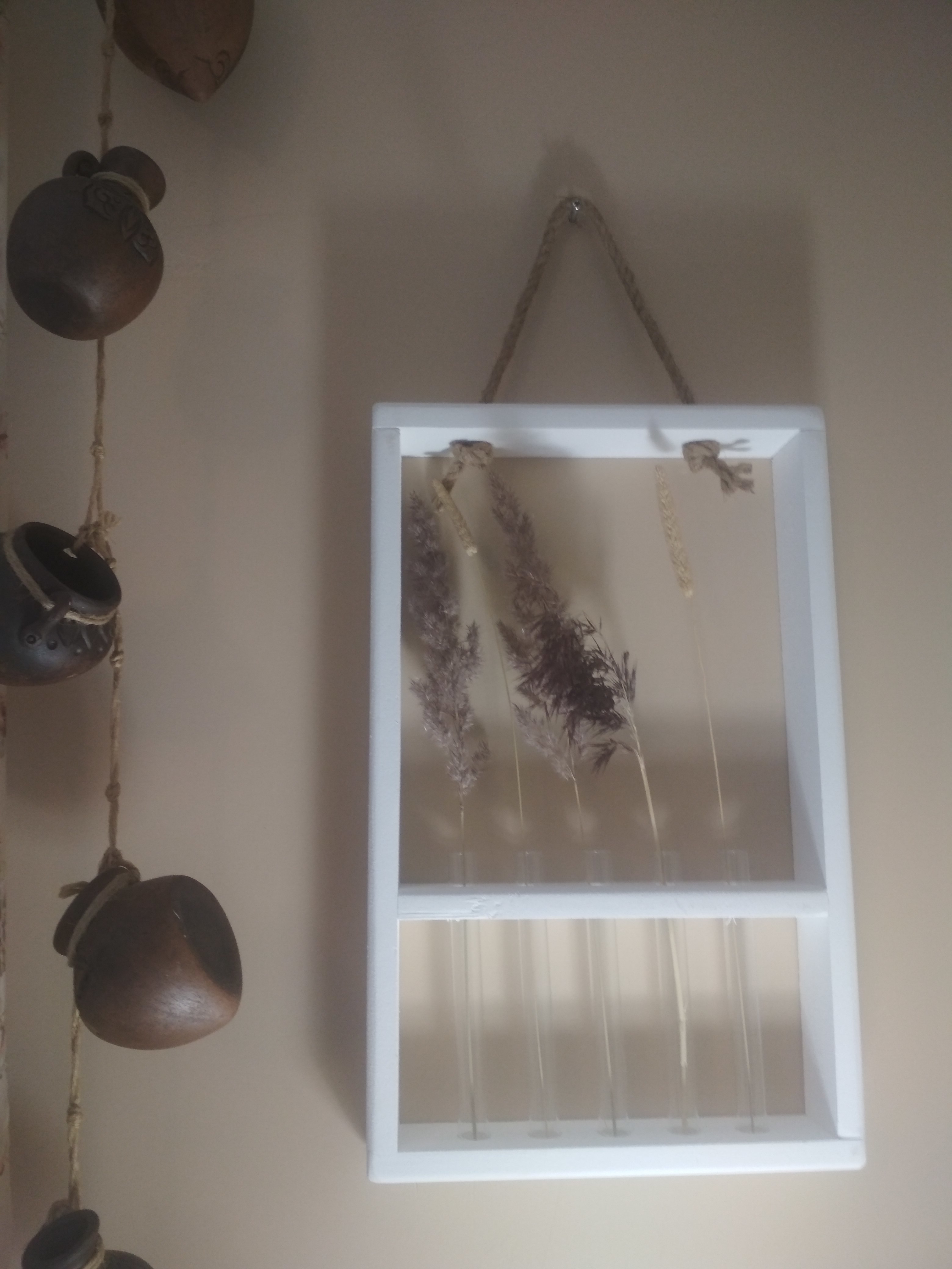 Фотография покупателя товара Кашпо деревянное 26×5×40 см с 5 колбами 15 см "Рамка Экстра Слим", белый Дарим Красиво