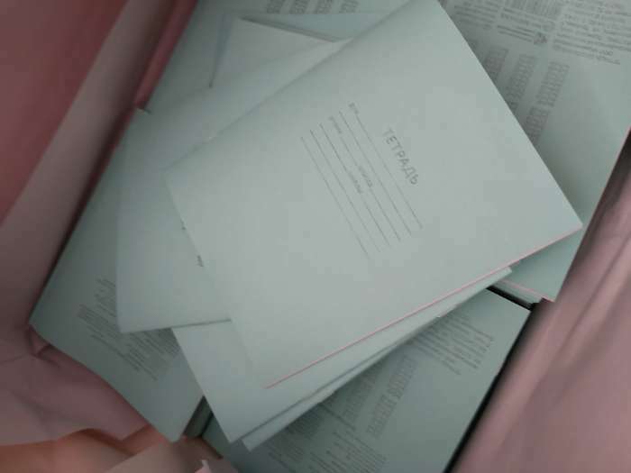 Фотография покупателя товара Тетрадь 18 листов в клетку "Зелёная обложка", бумажная обложка, блок №2 КПК, белизна 75% (серые листы), плотность 58-63 г/м2