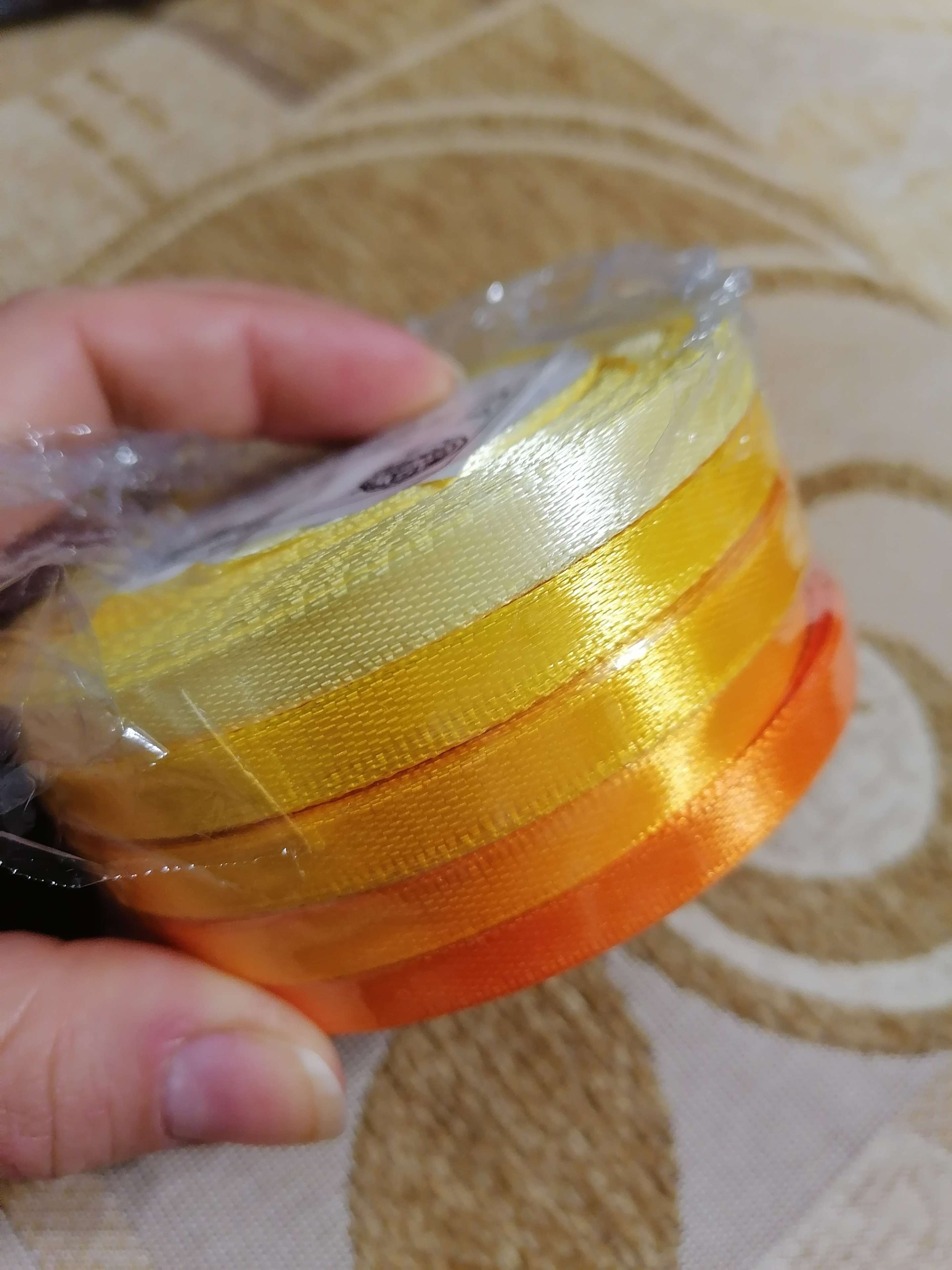 Фотография покупателя товара Набор атласных лент, 5 шт, размер 1 ленты: 10 мм × 23 ± 1 м, цвет жёлтый спектр - Фото 8