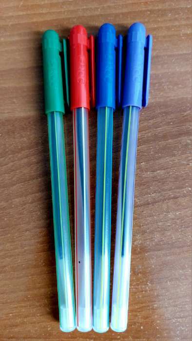 Фотография покупателя товара Ручка шариковая "Полоски" 0.6 мм, стержень синий, МИКС - Фото 2