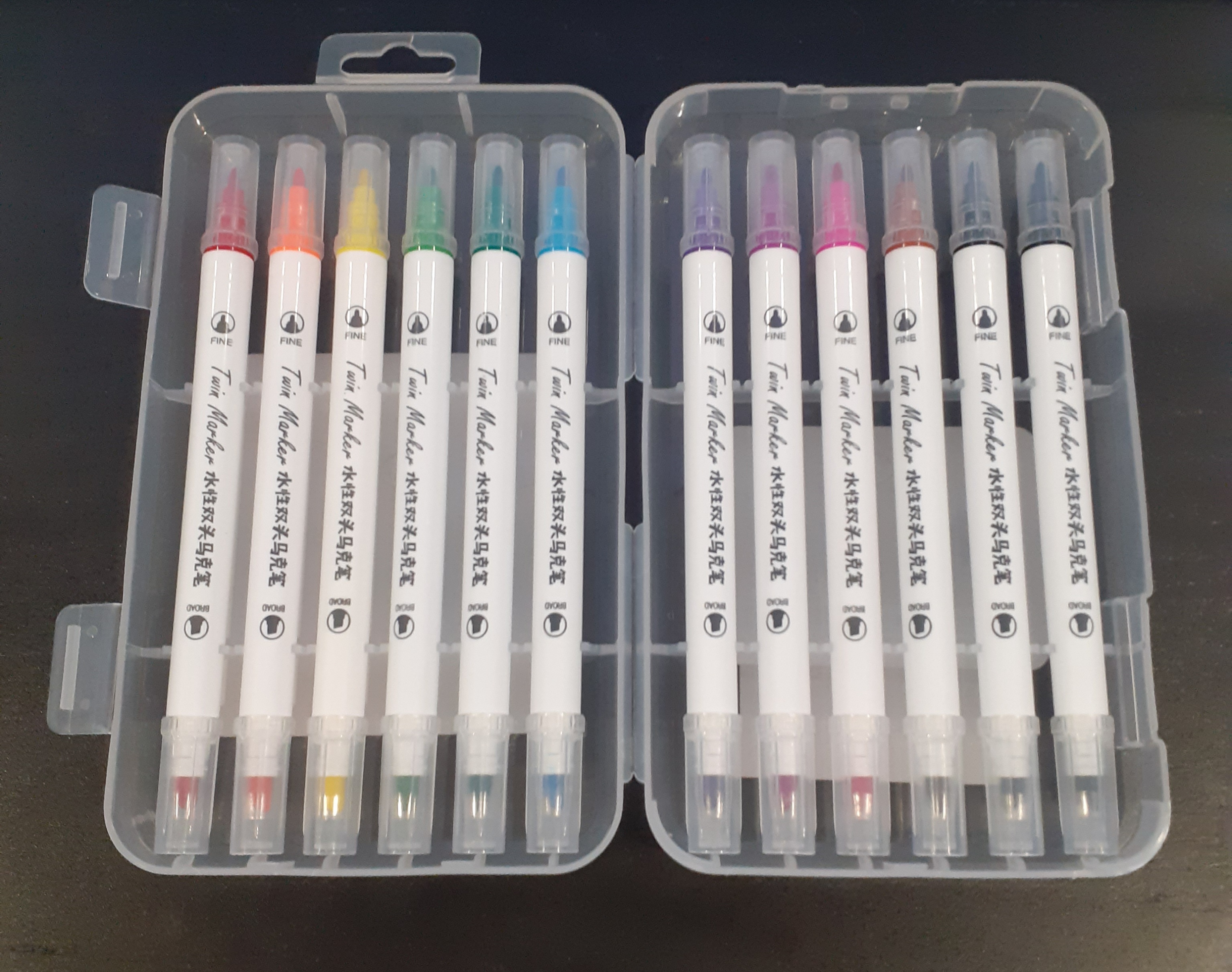 Фотография покупателя товара Набор маркеров 12 цветов, двусторонние, пулевидный и скошенный наконечники - Фото 7