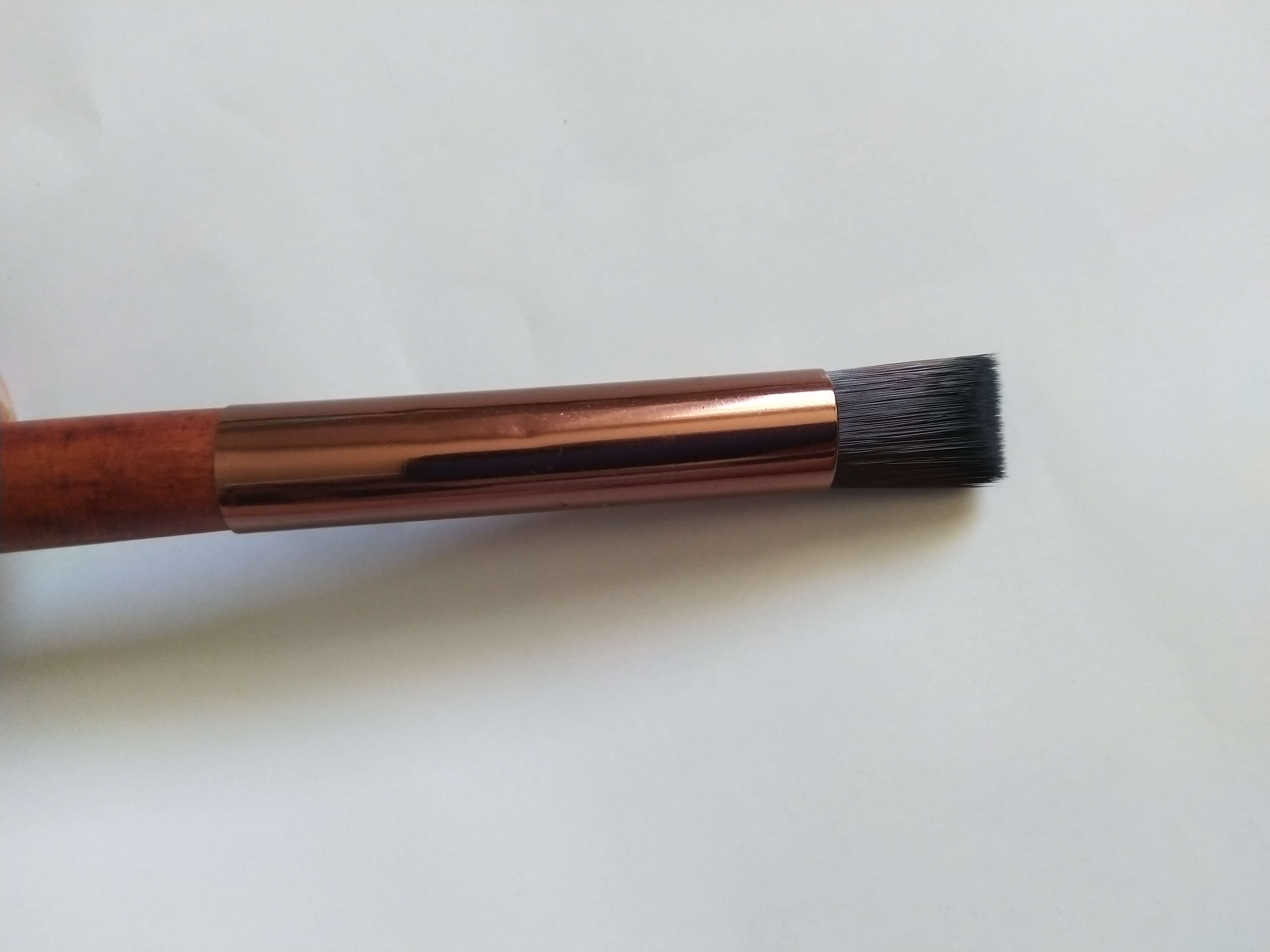 Фотография покупателя товара Кисть для макияжа, скошенная, 18 см, цвет коричневый - Фото 2