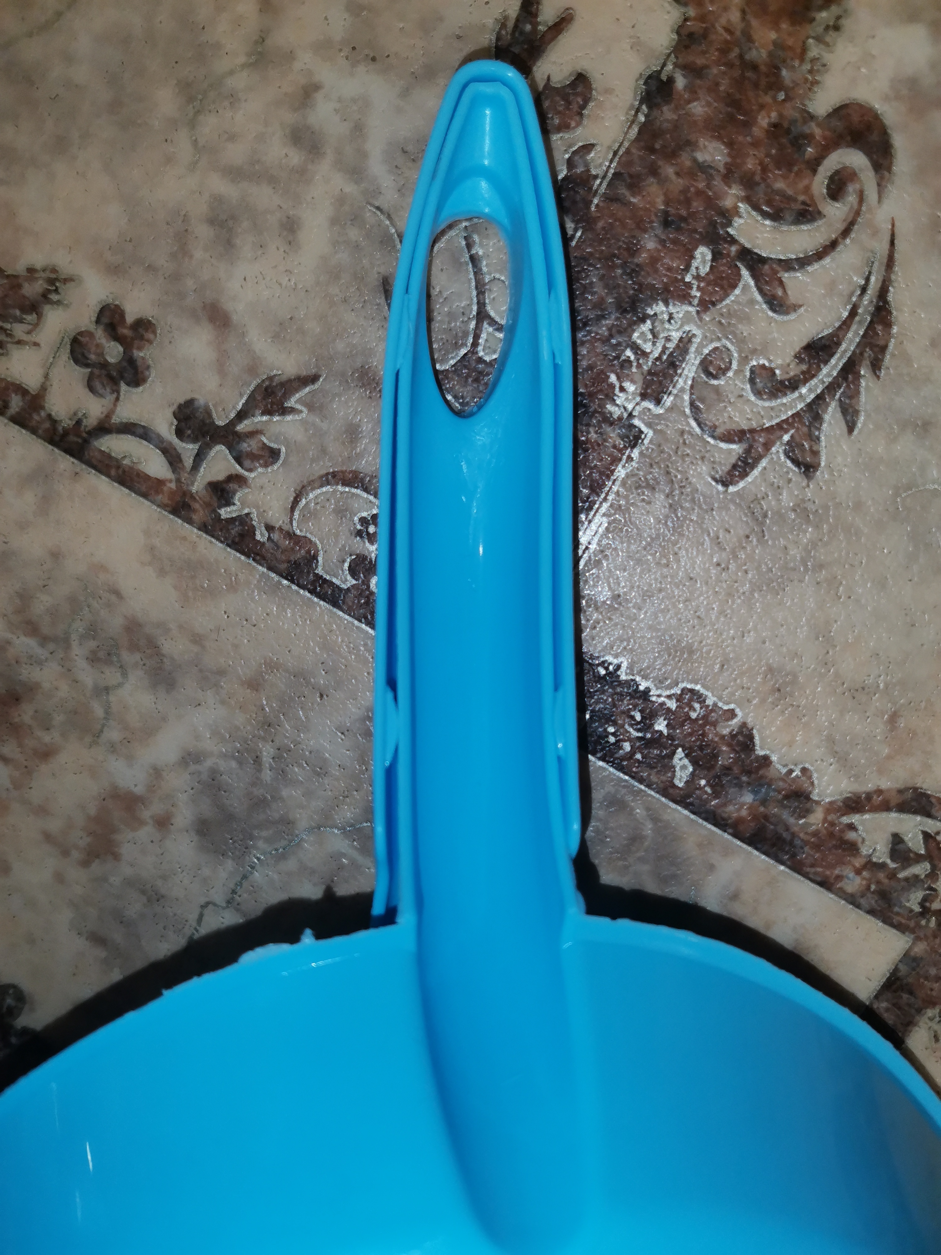 Фотография покупателя товара Набор для уборки «Клио»: совок с кромкой и щётка-сметка, цвет МИКС - Фото 3