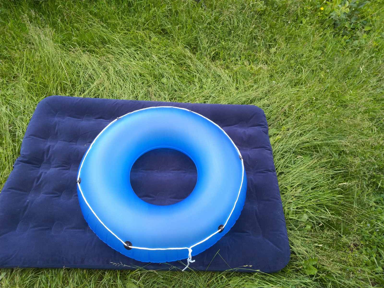 Фотография покупателя товара Круг для плавания со шнуром, d=119 см, от 12 лет, цвет МИКС, 36120 Bestway - Фото 1