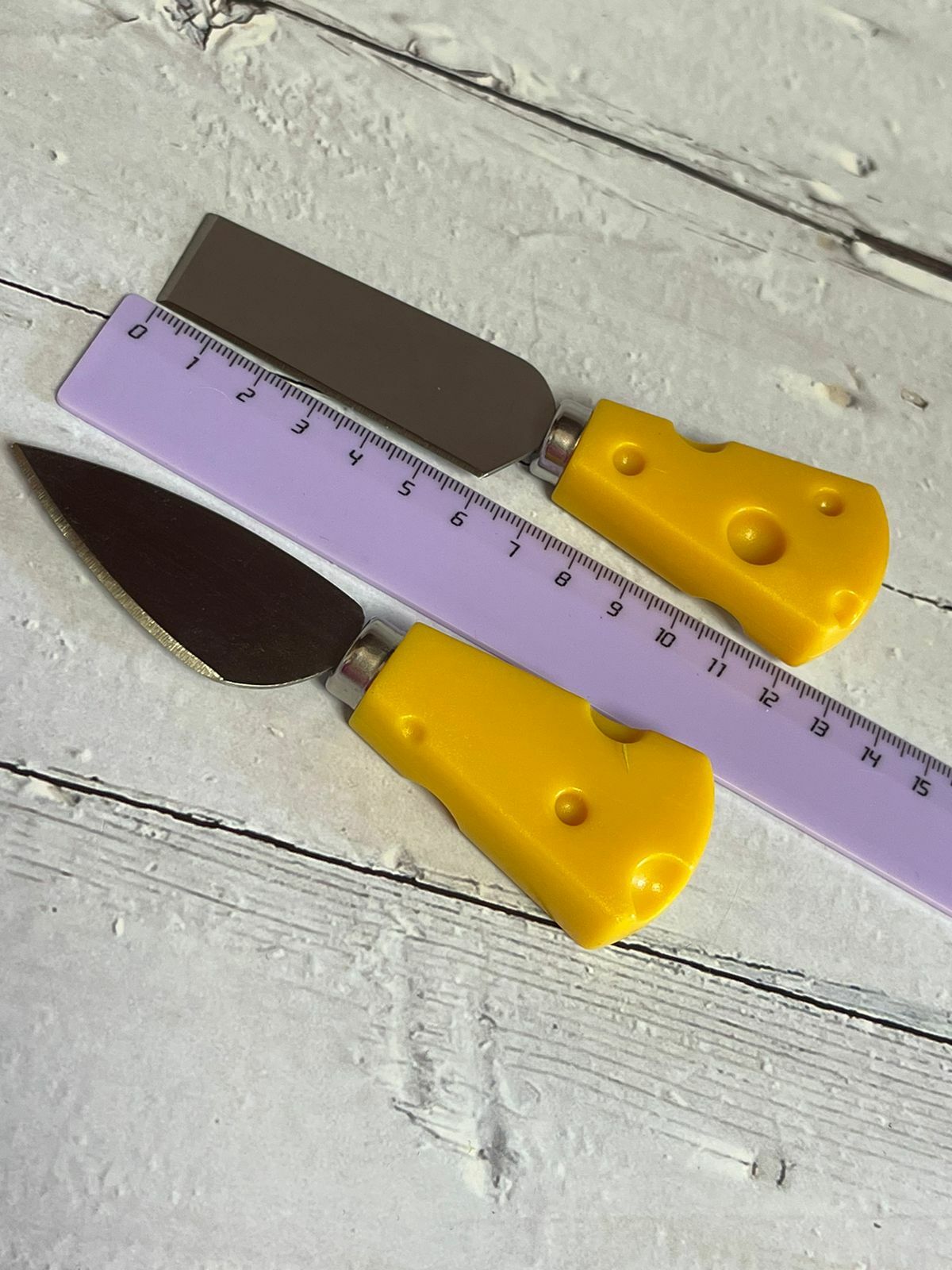 Фотография покупателя товара Нож для сыра Доляна Cheese, 12,5 см, цвет жёлтый - Фото 1