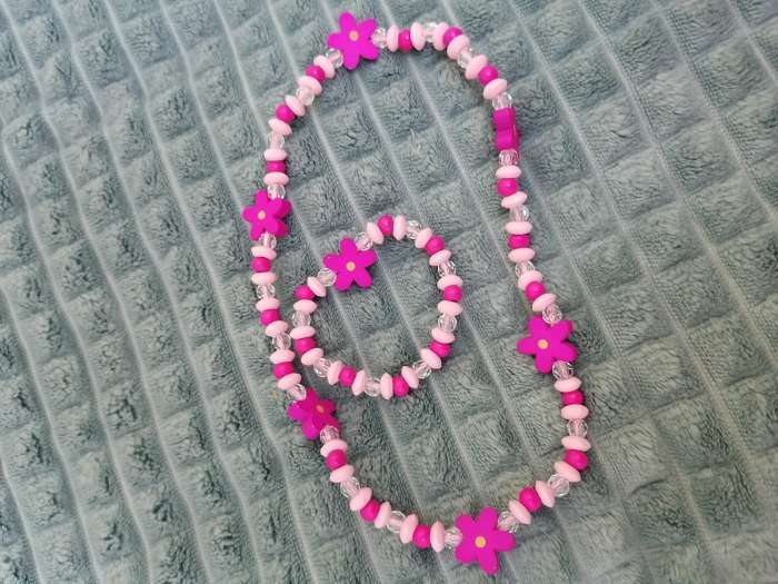 Фотография покупателя товара Набор детский «Выбражулька» 2 предмета: бусы, браслет, цветочки, цвет розовый - Фото 1