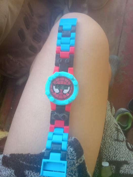 Фотография покупателя товара Часы наручные лего, Человек-паук, с ремешком-конструктором