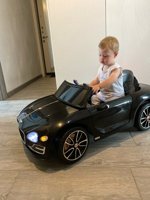 Фотография покупателя товара Электромобиль Bentley EXP 12 Speed 6e Concept, EVA колёса, кожаное сиденье, цвет чёрный