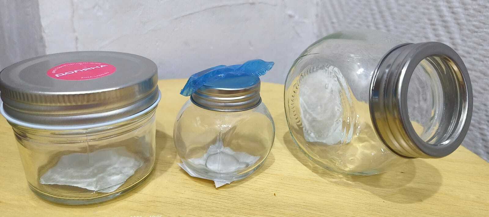 Фотография покупателя товара Банка для сыпучих Доляна «Мини», 70 мл, 3.7×5.4 см, с металлической крышкой, стекло, прозрачная - Фото 7