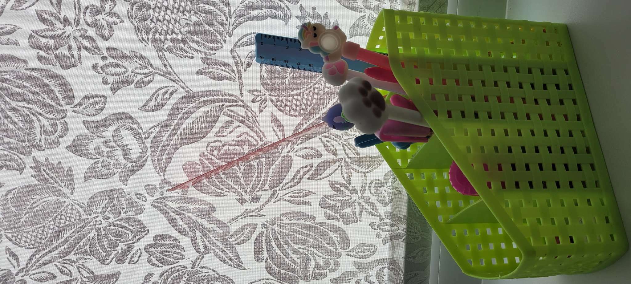 Фотография покупателя товара Подставка для столовых приборов «Влюбленность», 4 ячейки, 17×8×12,5 см, цвет МИКС - Фото 2