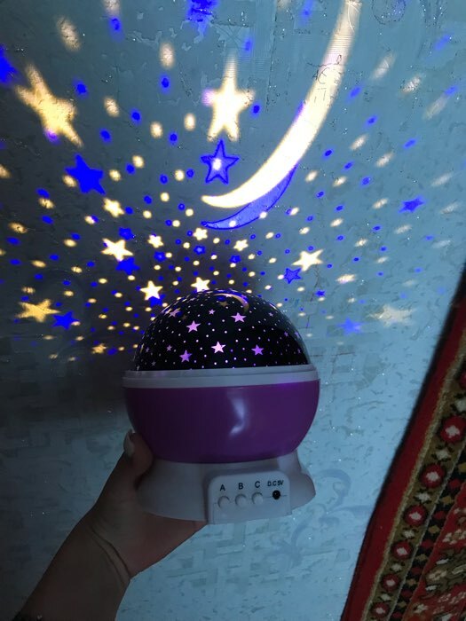 Фотография покупателя товара Ночник-проектор "Звёздное небо", вращение, (4ААА или USB)  фиолет. 12*10 см RISALUX