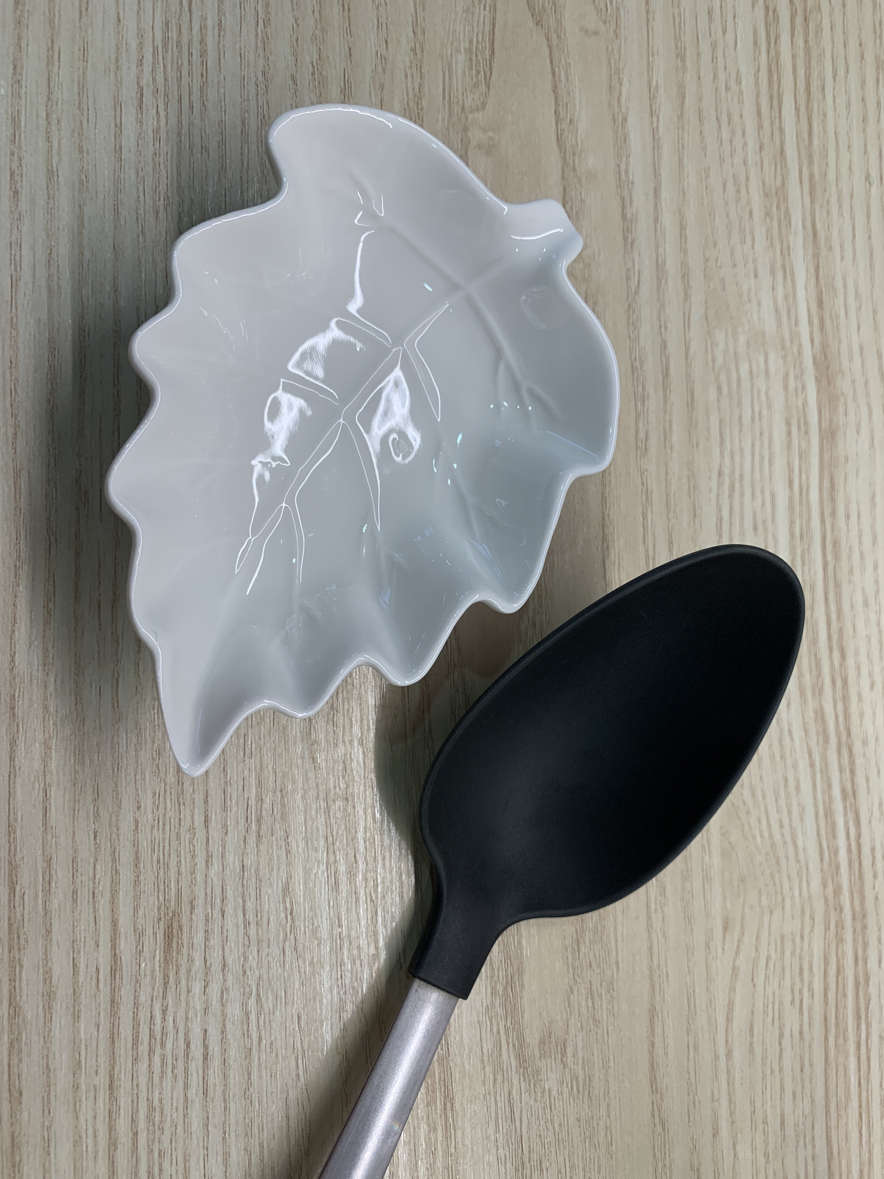 Фотография покупателя товара Соусник керамический «Лиственик», 14×10×3 см, цвет белый - Фото 2