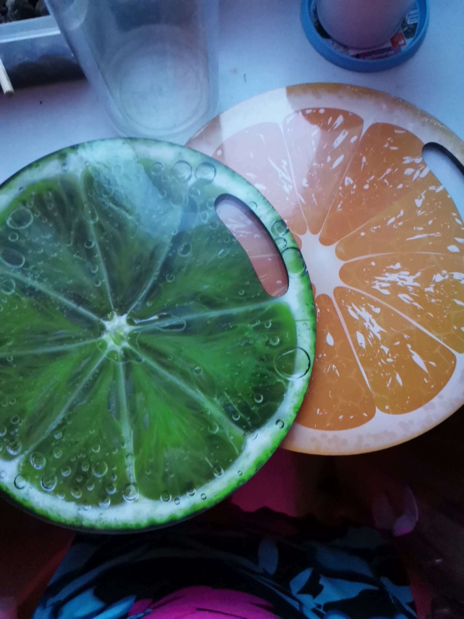 Фотография покупателя товара Доска разделочная и сервировочная круглая кухонная "Апельсин в разрезе", 25,5 см - Фото 3
