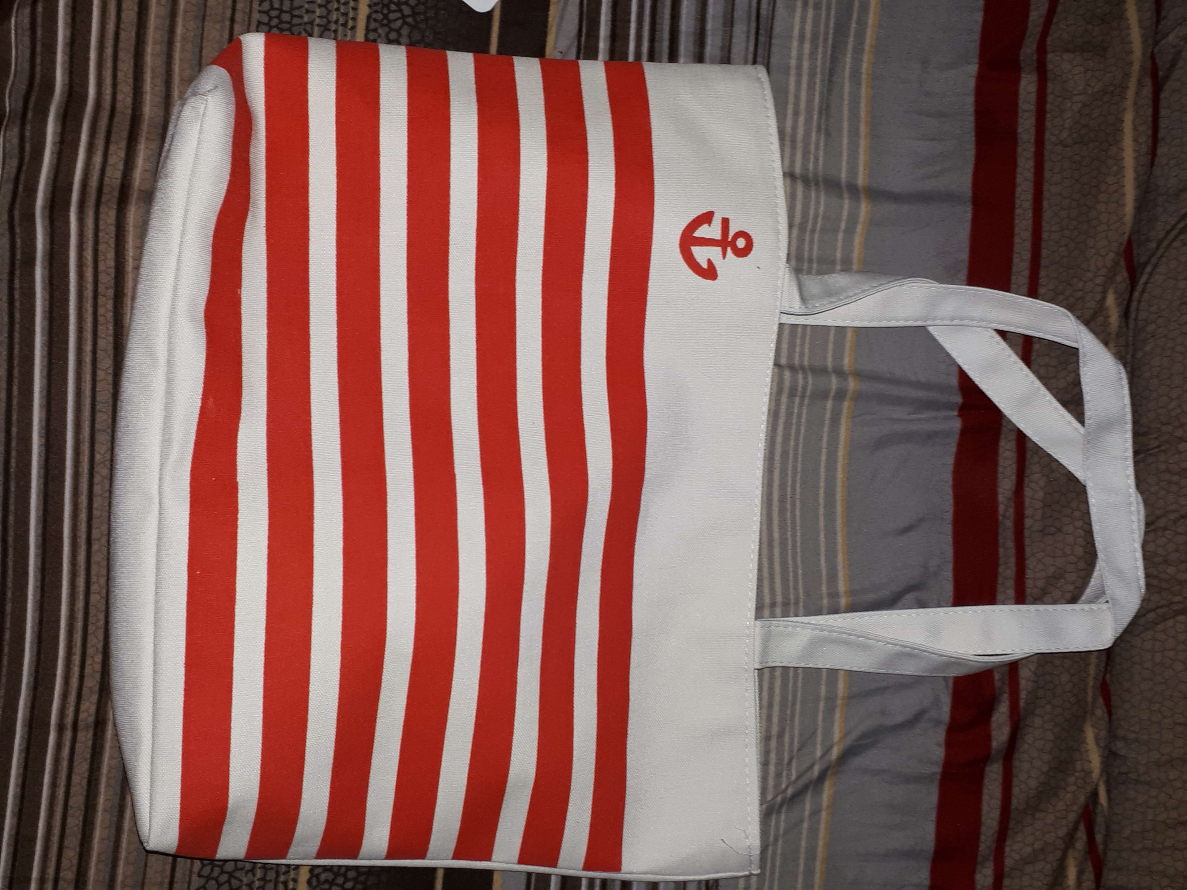 Фотография покупателя товара Сумка текстильная, отдел на молнии, с подкладом, цвет белый/красный
