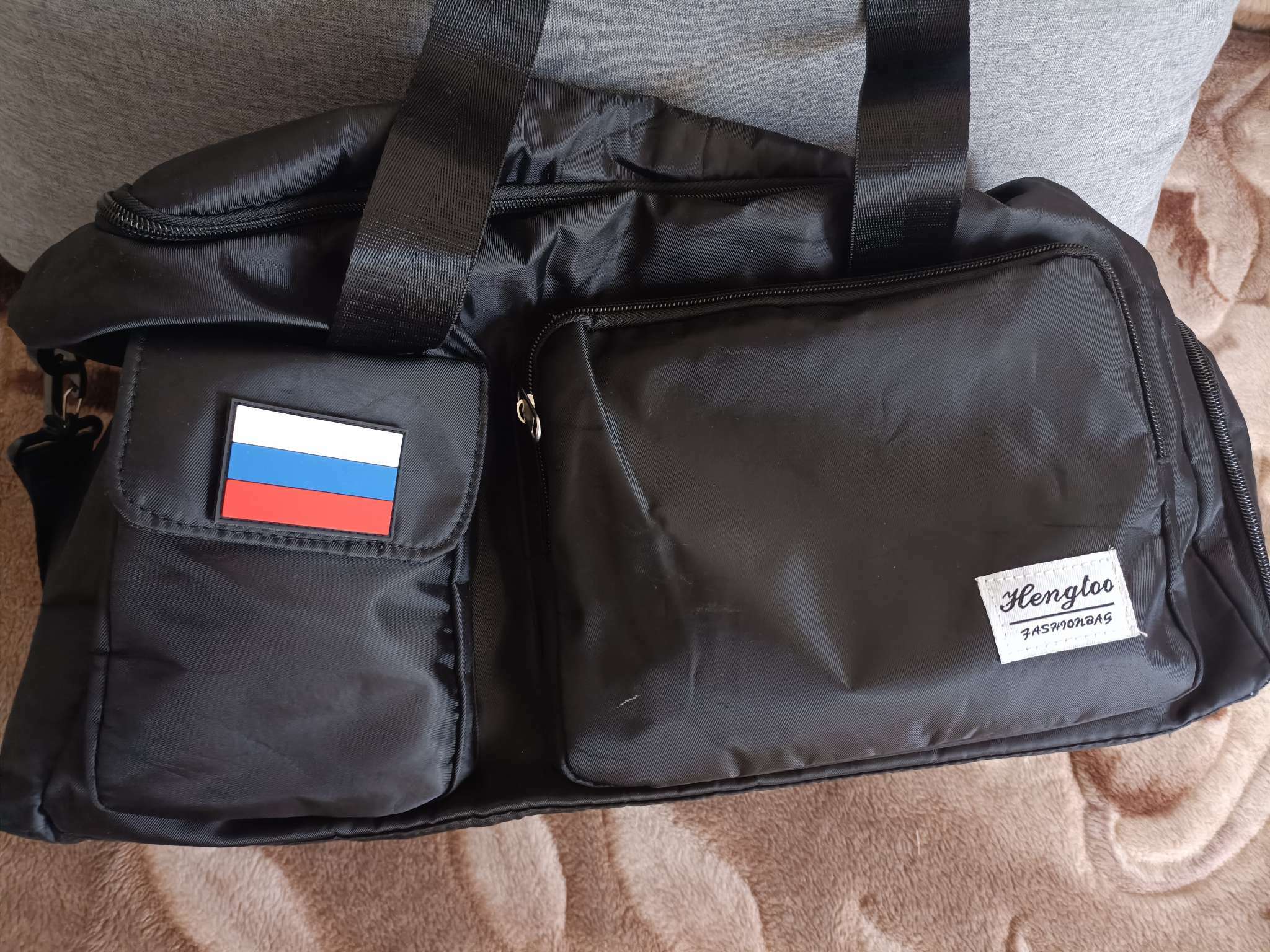Фотография покупателя товара Нашивка-шеврон "Флаг России" с липучкой, черный кант, ПВХ, 6 х 4 см - Фото 1