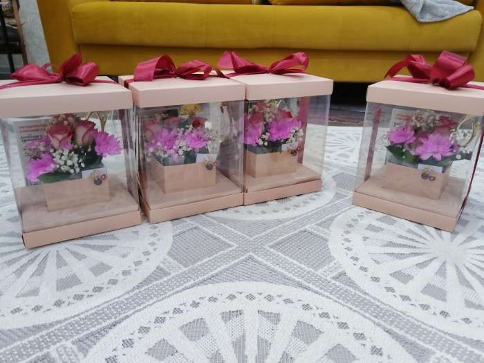 Фотография покупателя товара Коробка подарочная для цветов с вазой и PVC окнами складная, упаковка, «Персик», 23 х 30 х 23 см - Фото 7