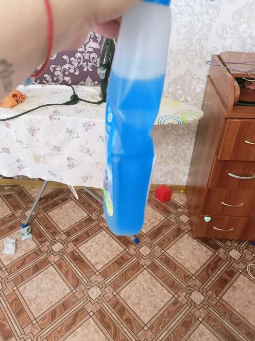 Фотография покупателя товара Средство для мытья стёкол и зеркал Clean Glass, голубая лагуна, 600 мл - Фото 2