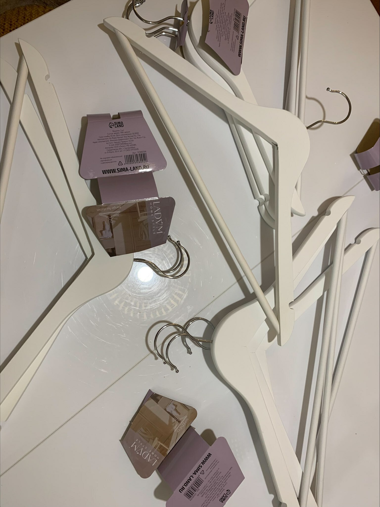 Фотография покупателя товара Плечики - вешалки для одежды деревянные с перекладиной LaDо́m Soft-Touch, 44,5×1,2×23 см, 3 шт, цвет белый - Фото 1