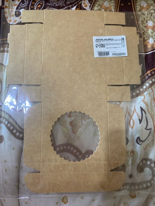 Фотография покупателя товара Подарочная коробка сборная с окном, белый, 11,5 х 11,5 х 3 см - Фото 13