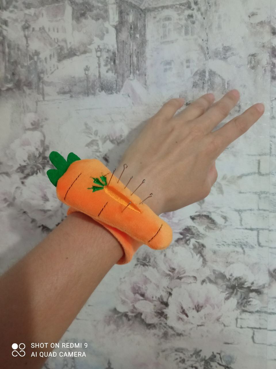 Фотография покупателя товара Игольница на браслете «Морковка», 23 × 4,5 см, цвет оранжевый