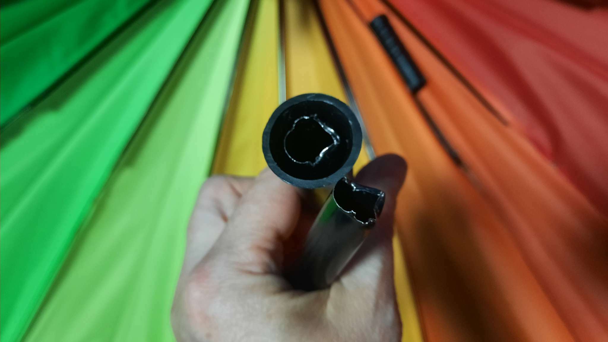 Фотография покупателя товара Зонт - трость полуавтоматический «Радуга», эпонж, 16 спиц, R = 61 см, разноцветный - Фото 9